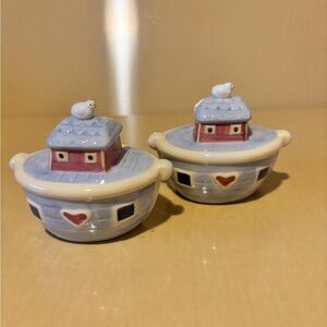 Ceramic Noah’s Ark Salt and Pepperr Set. Nautical Boats